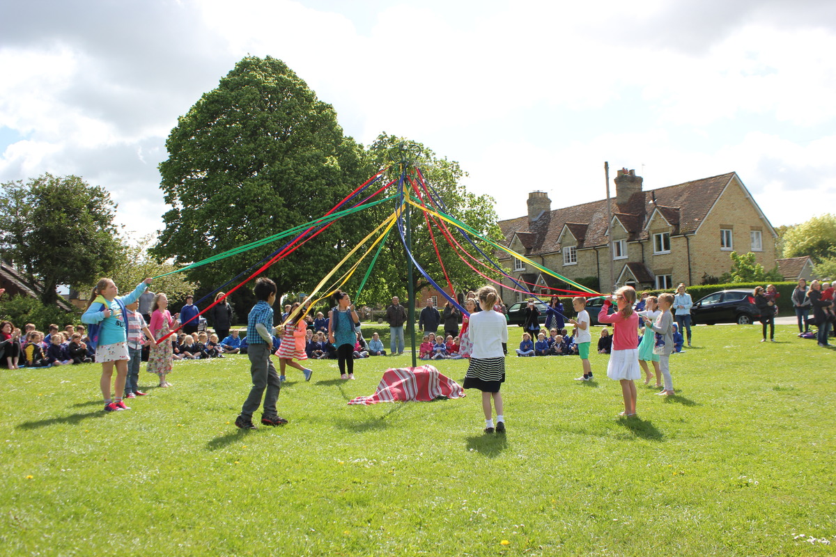 MAYPOLE 2014 023